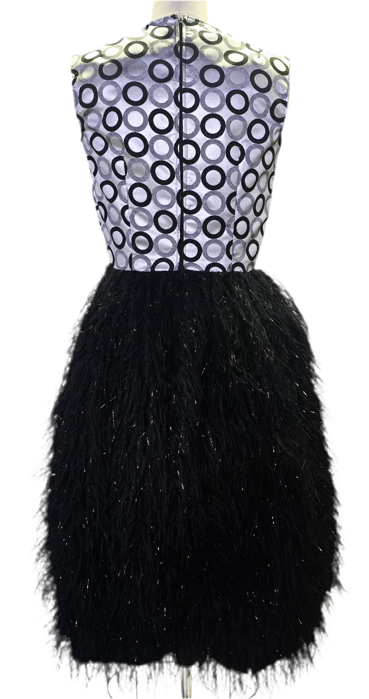 A3 - Printed circle luxurious fabric with fur stringy fabric